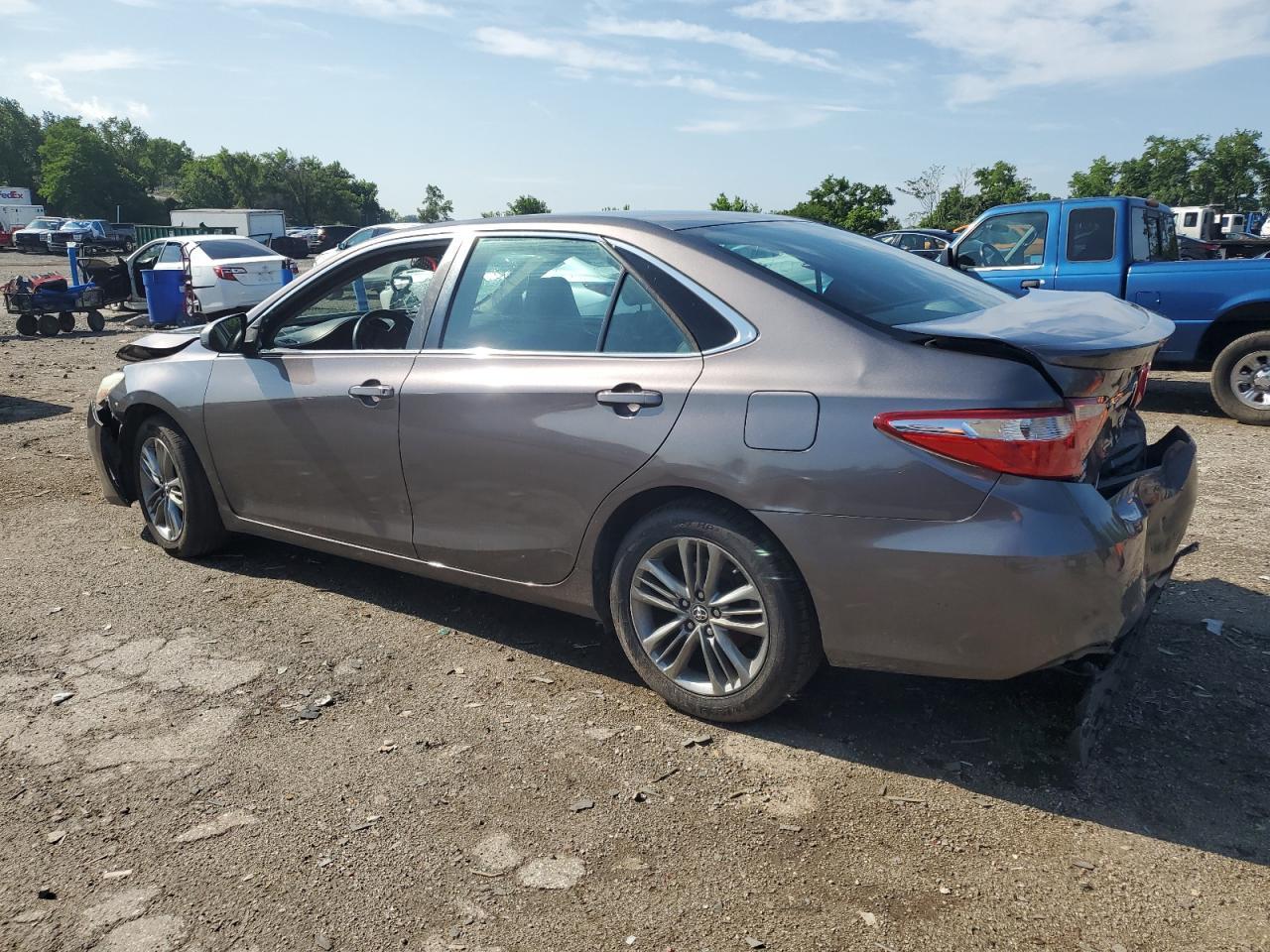 2016 Toyota Camry Le - Image 2