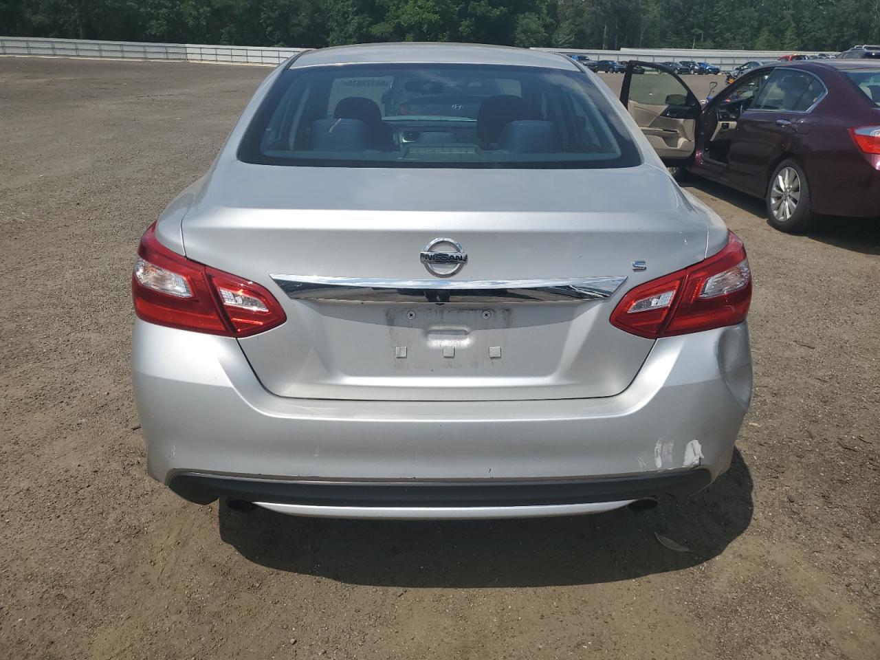 2016 Nissan Altima 2.5 - Фото 6