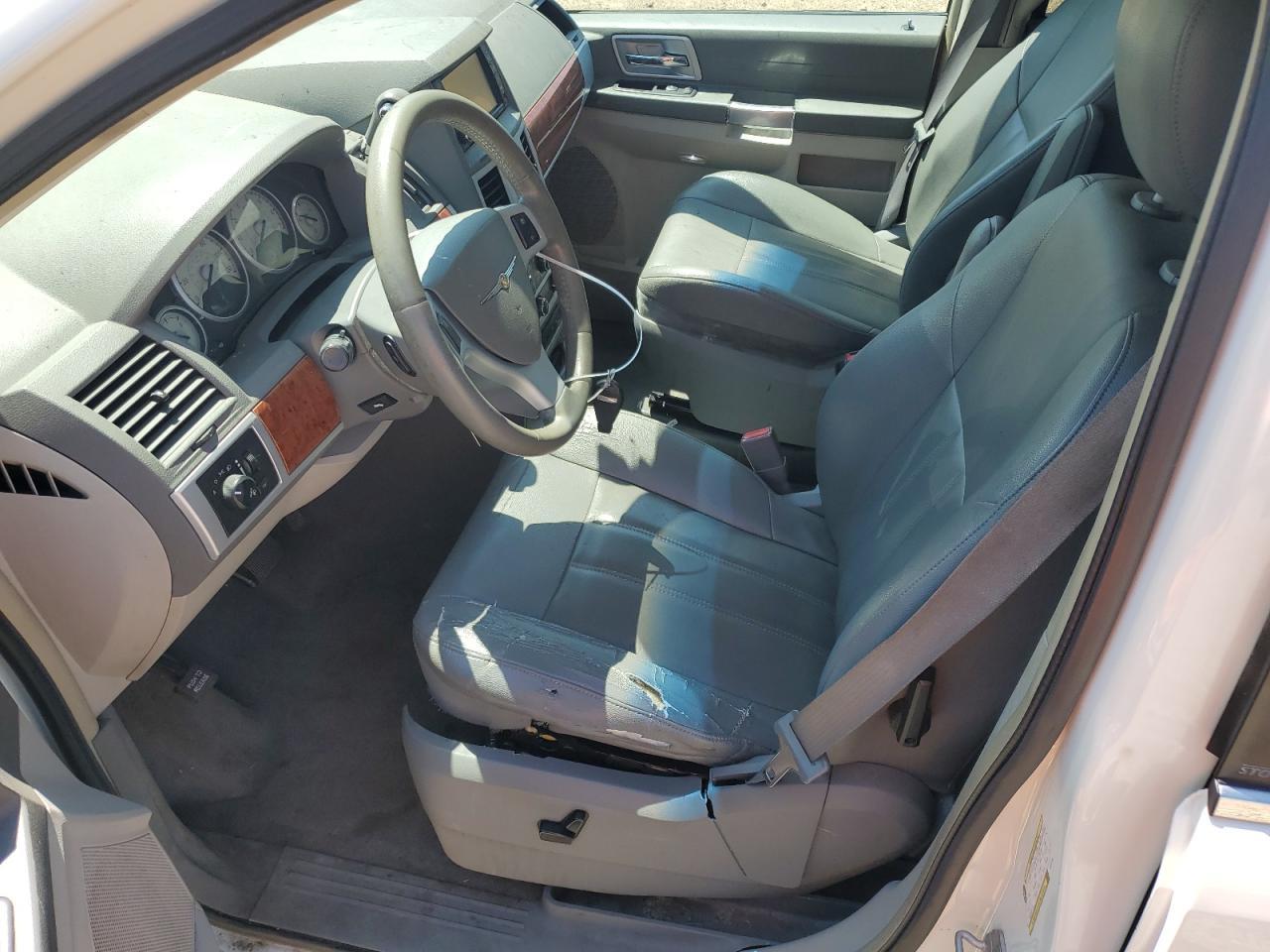2008 Chrysler Town & Country Touring - Фото 7