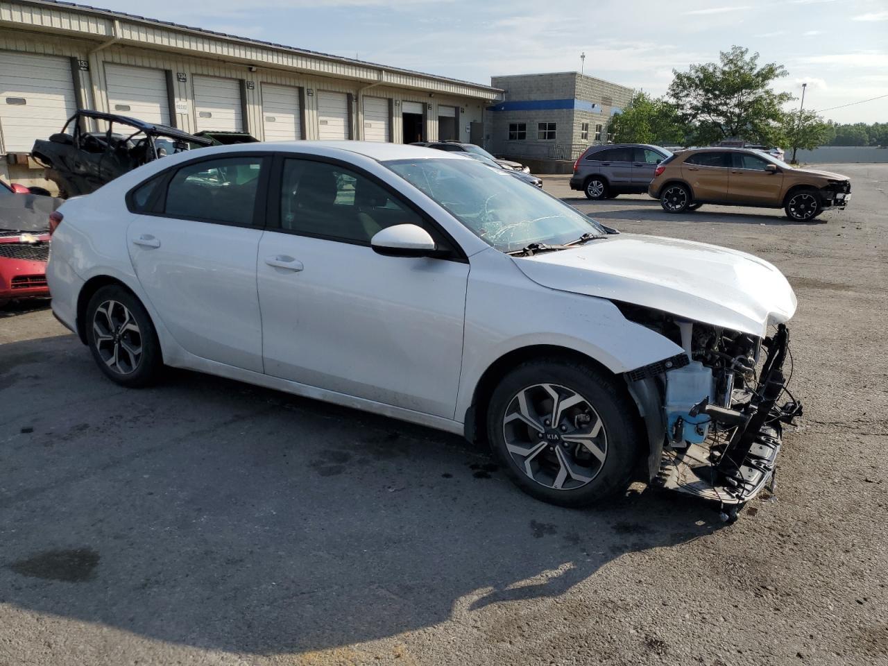 2021 Kia Forte Fe - Фото 4