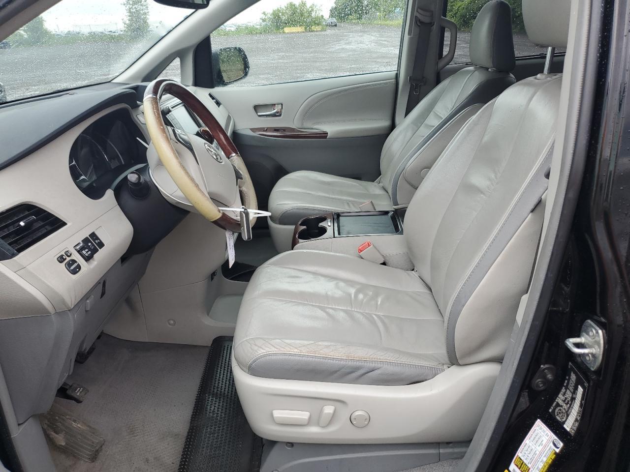 2011 Toyota Sienna Xle - Фото 7