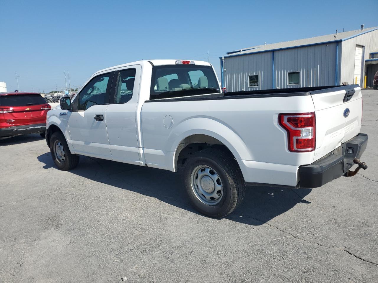 2018 Ford F150 Super Cab - Фото 2