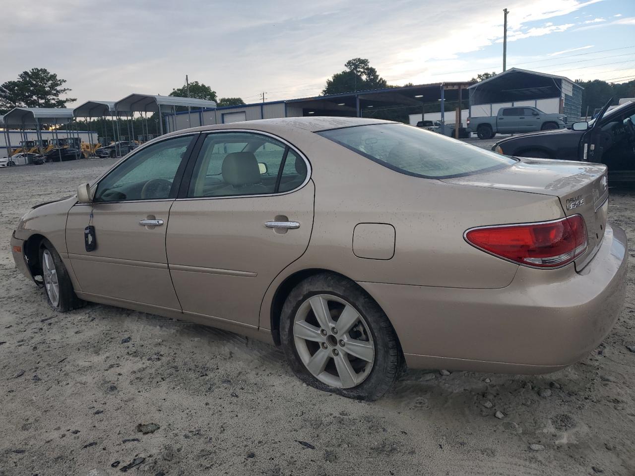 2005 Lexus Es 330 - Image 2