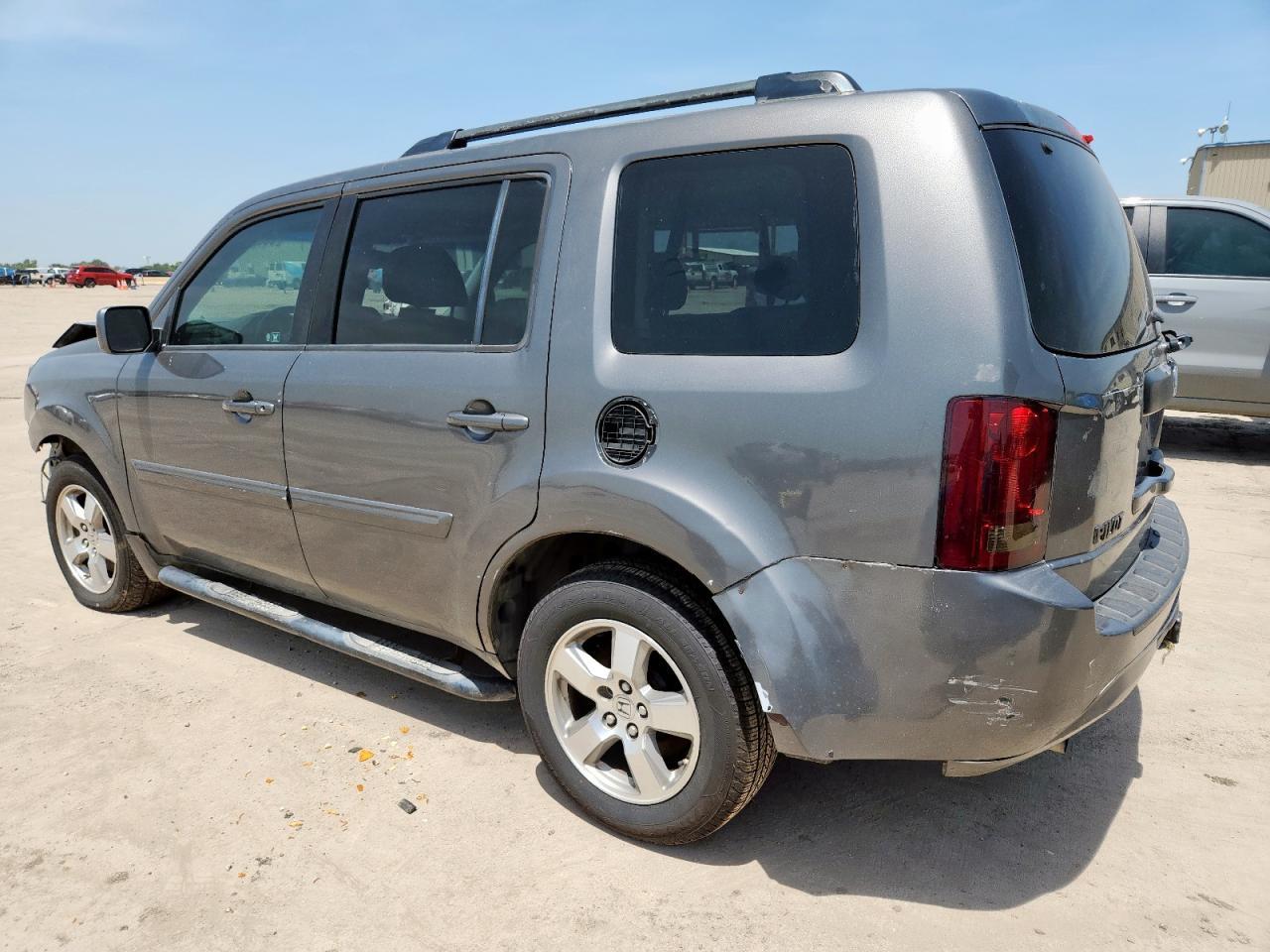 2011 Honda Pilot Exln - Image 2