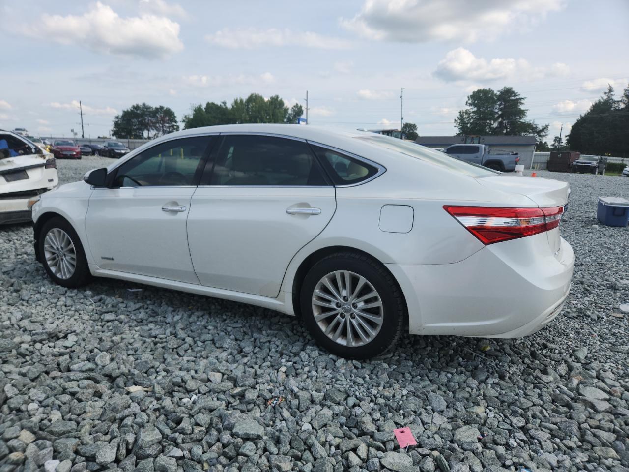 2015 Toyota Avalon Hybrid - Фото 2