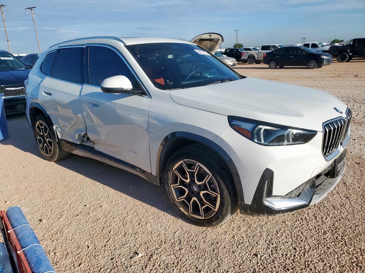 2025 BMW X1 xDrive28I - Image 4