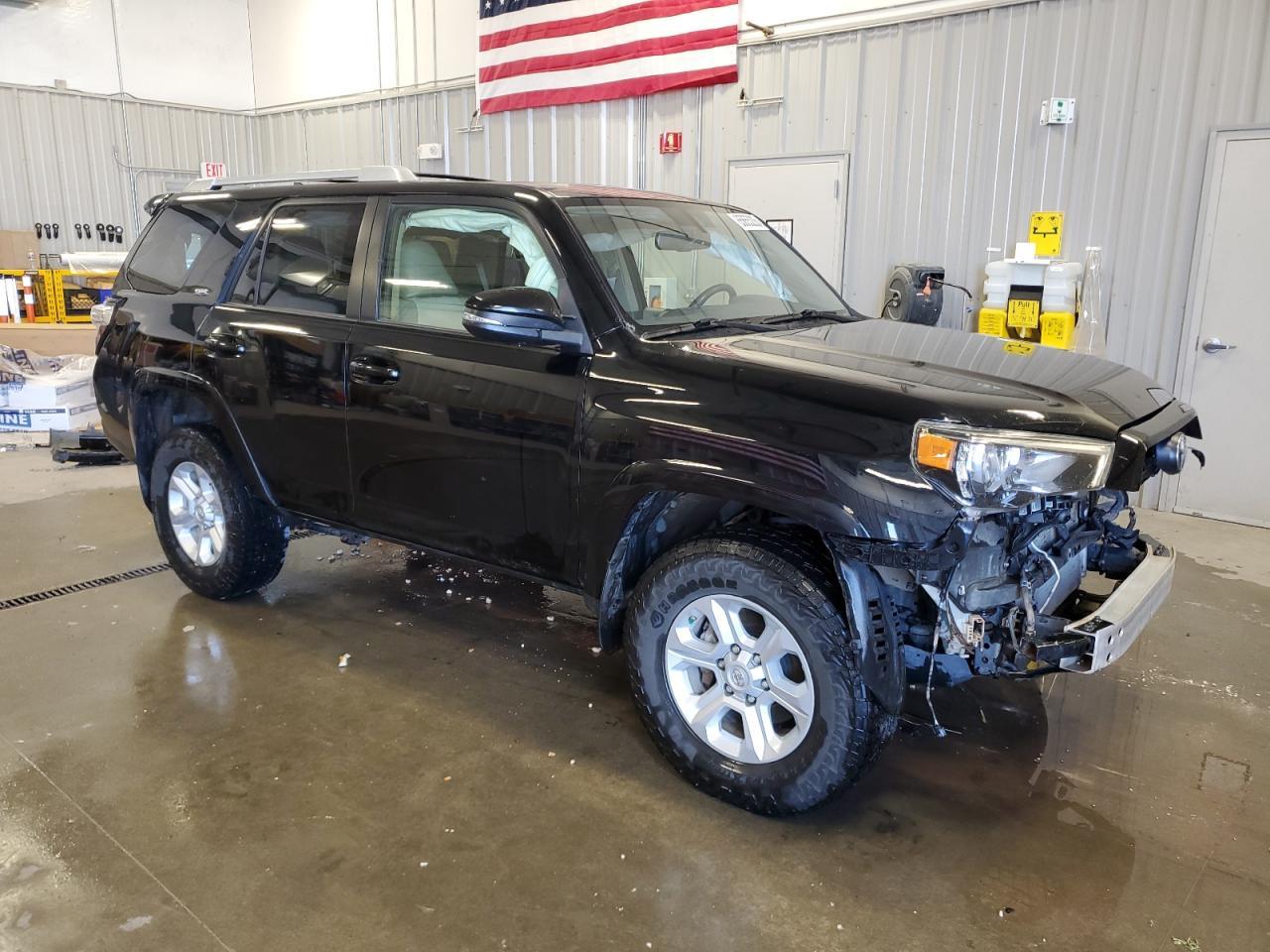 2018 Toyota 4Runner Sr5/Sr5 Premium - Image 4