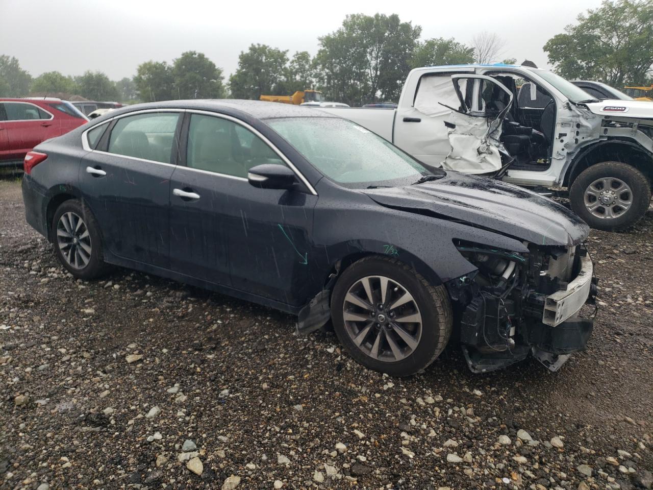 2017 Nissan Altima 2.5 - Image 4