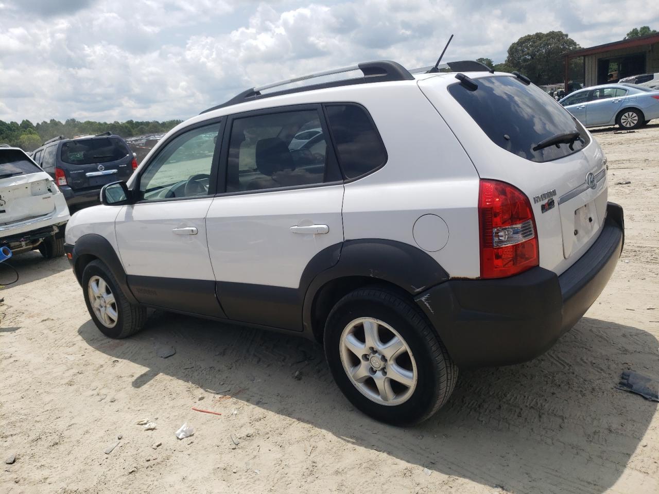 2005 Hyundai Tucson Gls - Image 2