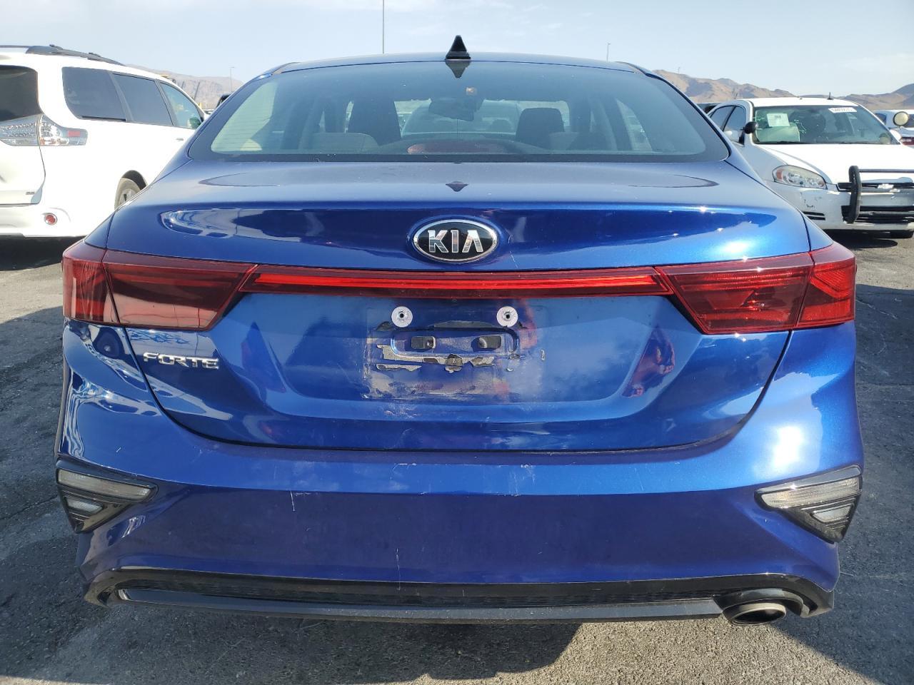 2021 Kia Forte Fe - Image 6