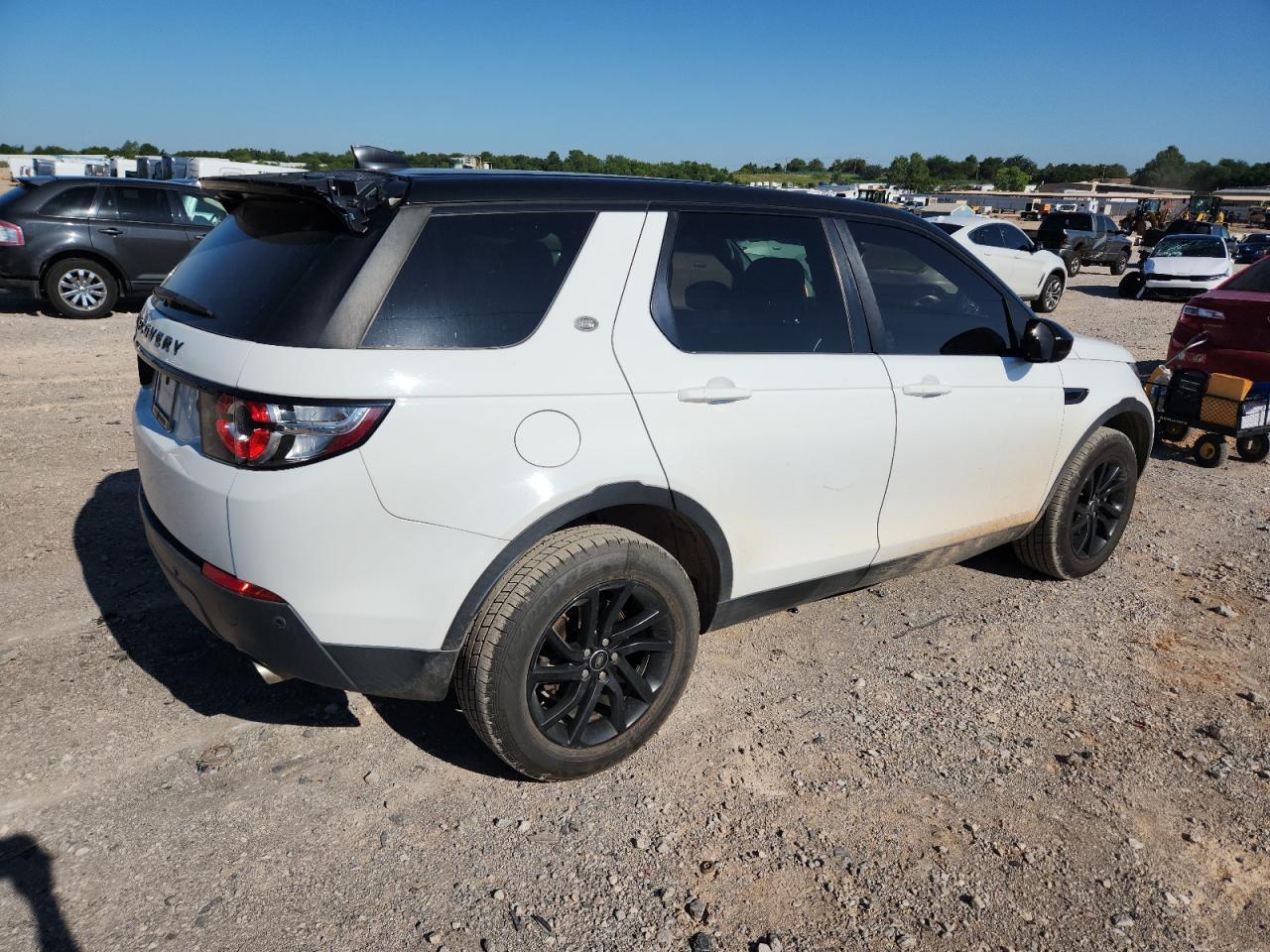 2017 Land Rover Discovery Sport Se - Image 3