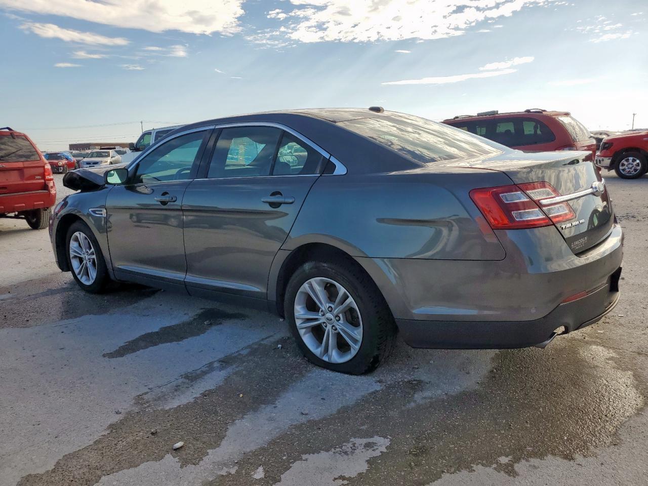 2018 Ford Taurus Sel - Фото 2