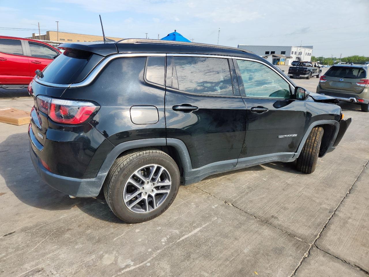 2019 Jeep Compass Latitude - Image 3