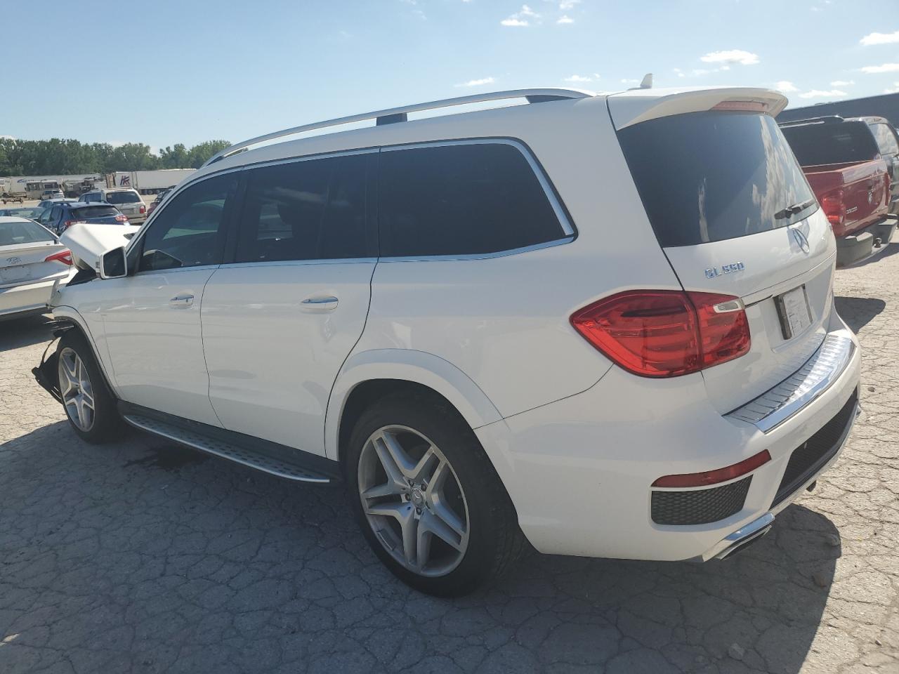 2016 Mercedes-Benz Gl 550 4Matic - Фото 2