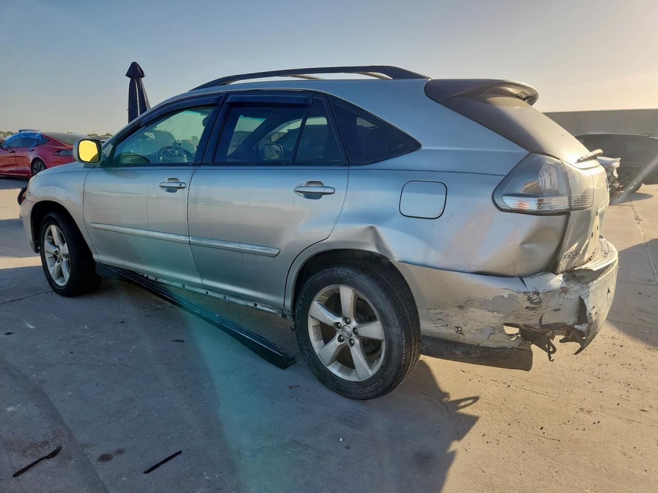 2005 Lexus Rx 330 - Image 2