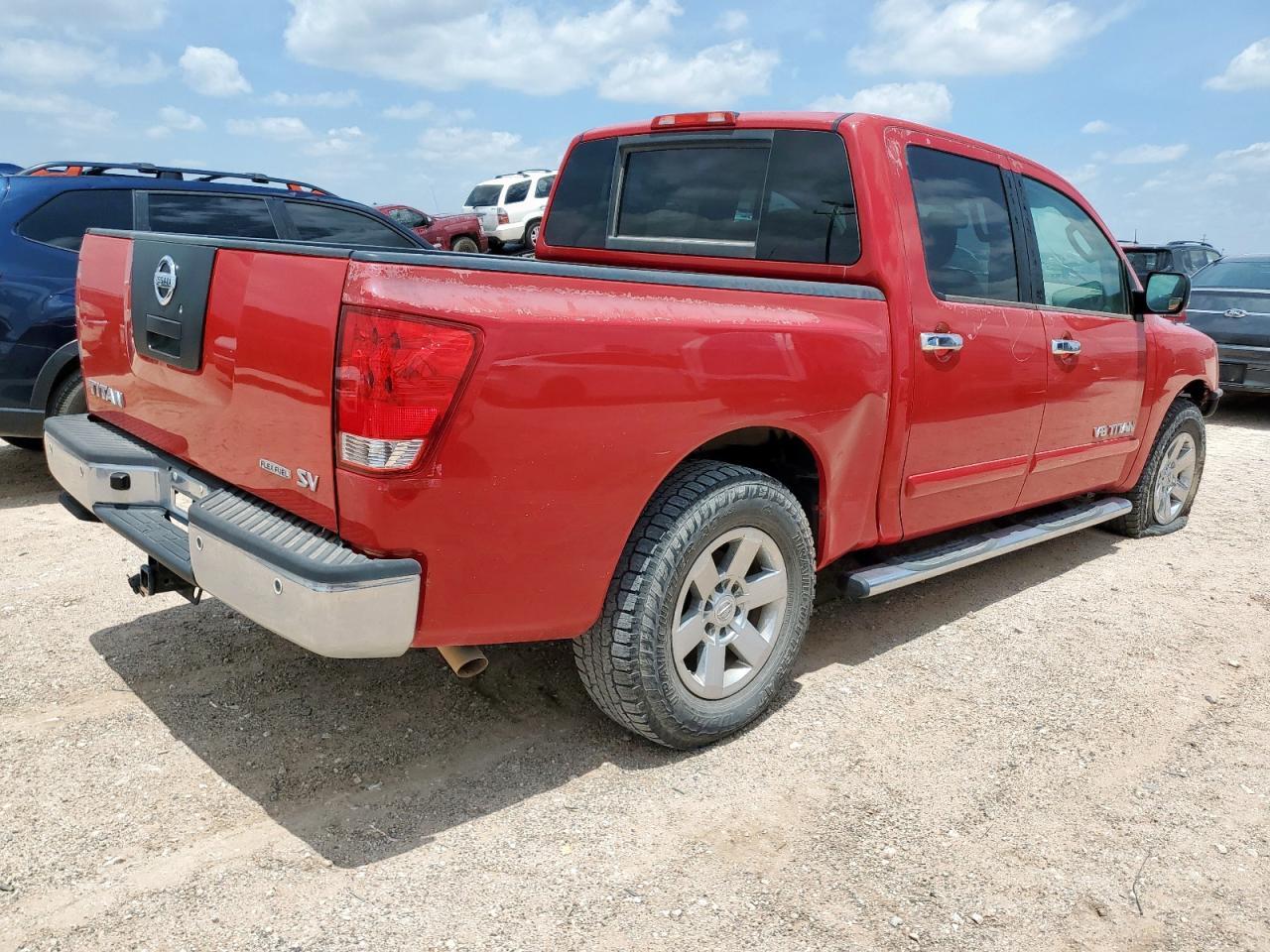 2011 Nissan Titan S - Фото 3