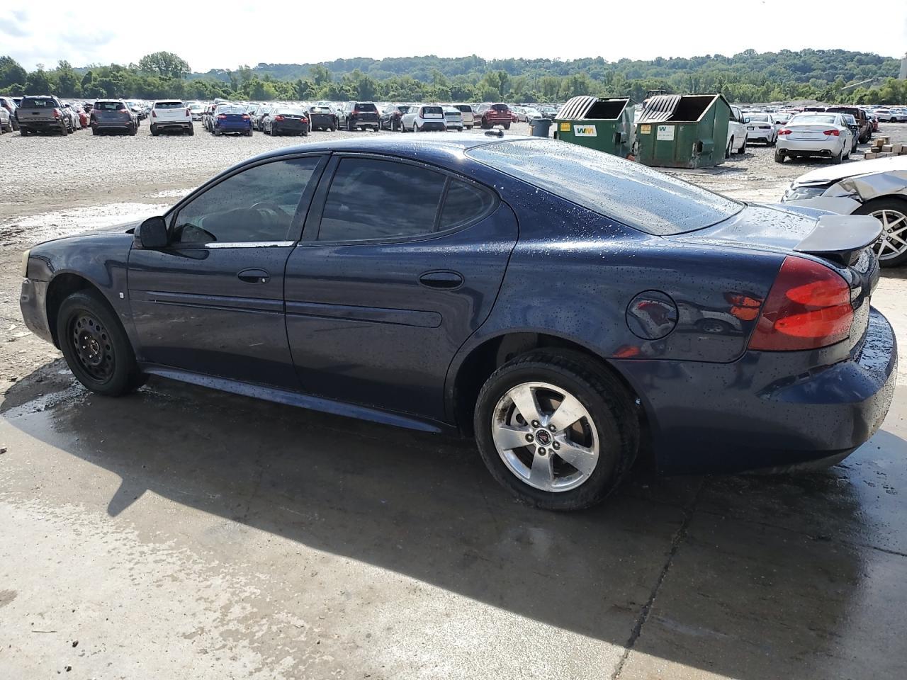 2008 Pontiac Grand Prix - Image 2
