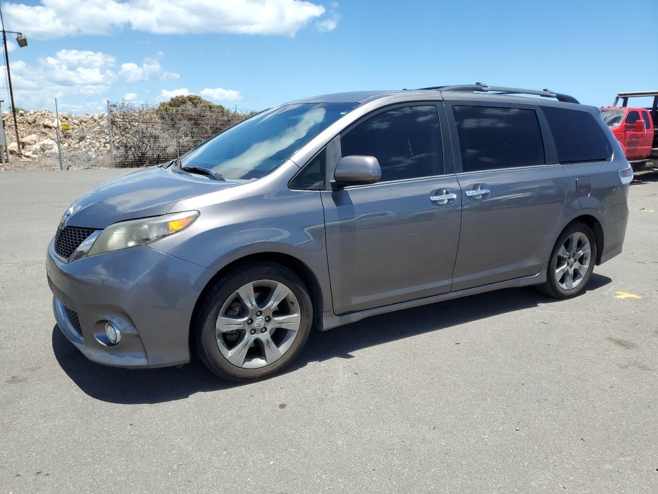 2014 Toyota Sienna Sport