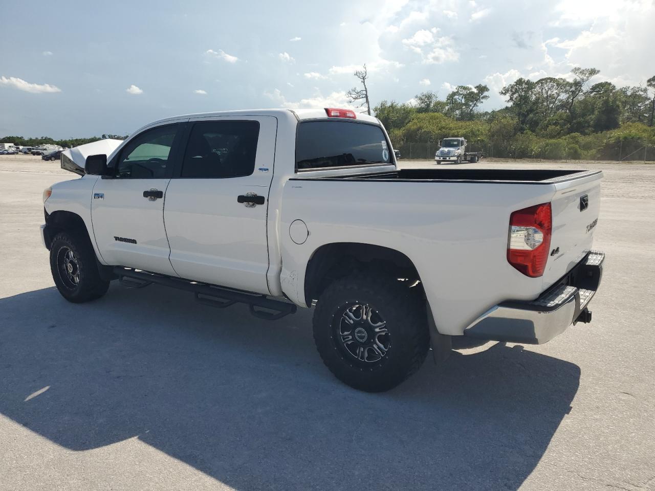 2015 Toyota Tundra Crewmax Sr5 - Фото 2