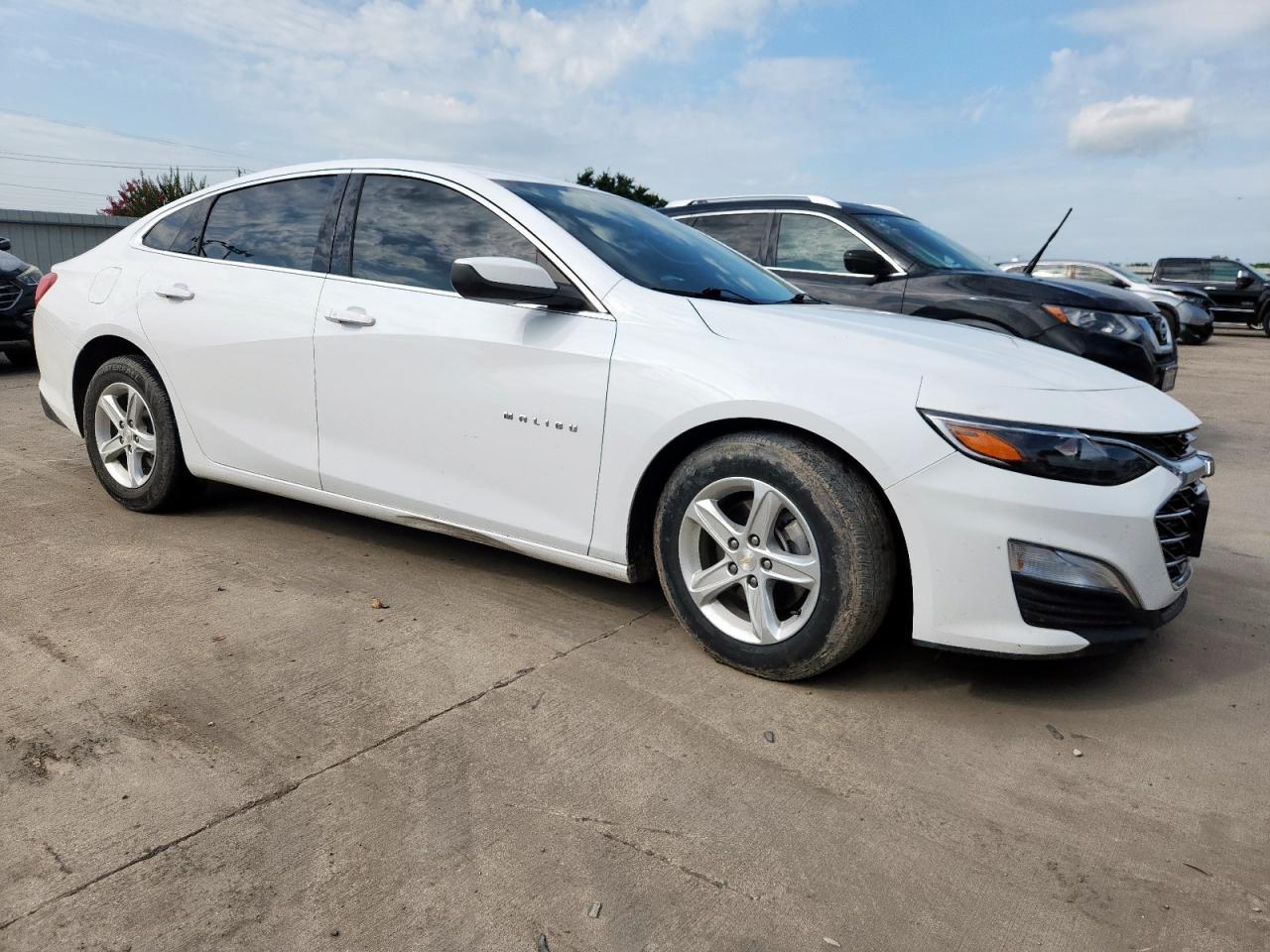 2021 Chevrolet Malibu Ls - Фото 4