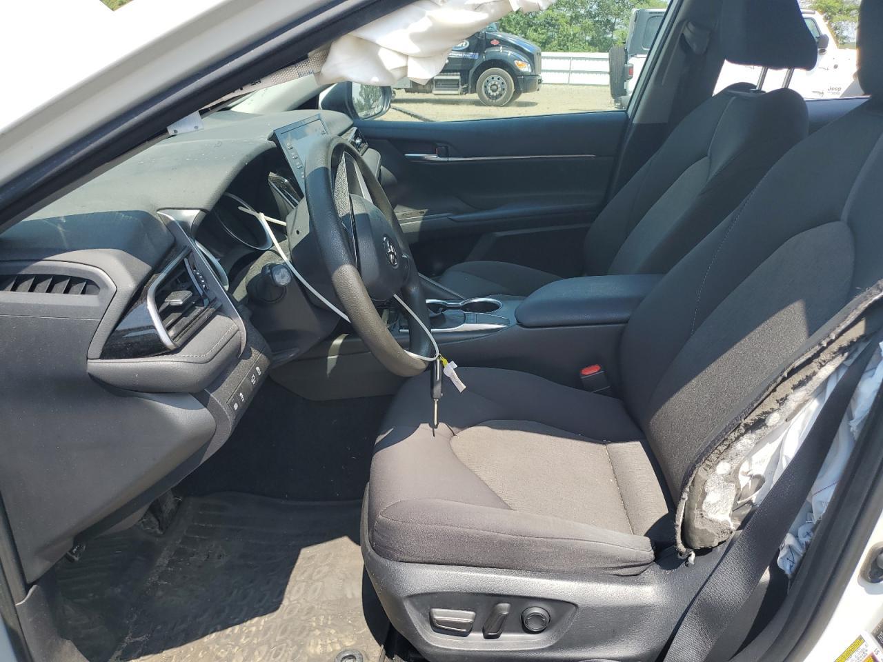 2023 Toyota Camry Le - Image 7