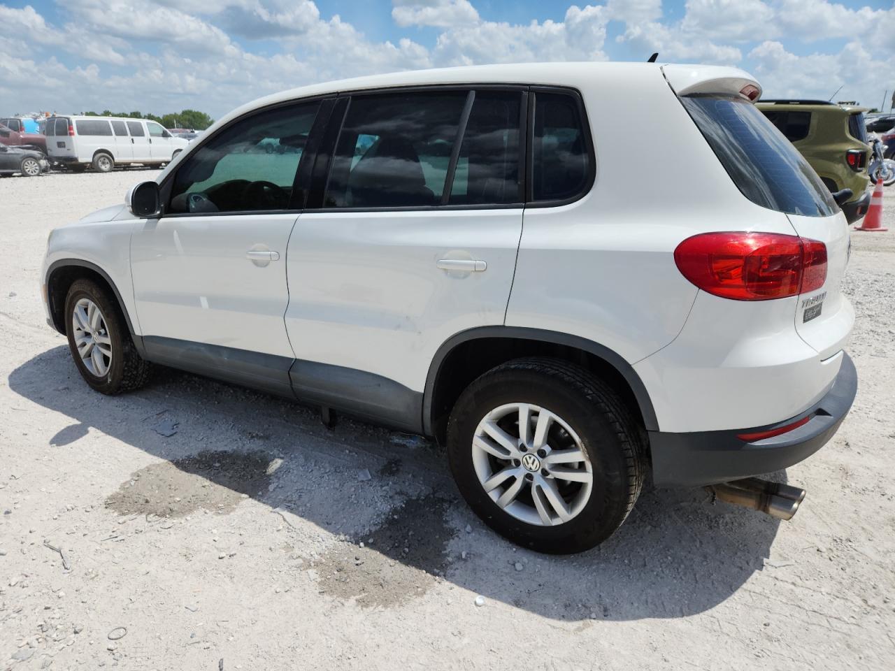 2012 Volkswagen Tiguan S - Фото 2