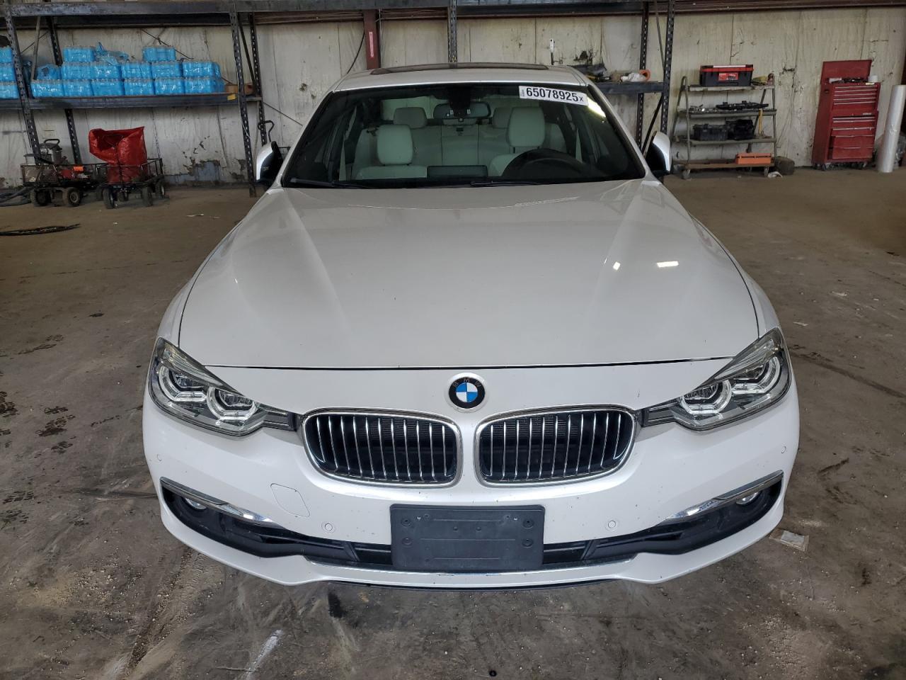 2017 BMW 330 Xi - Image 5