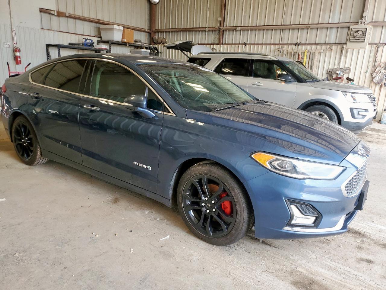 2019 Ford Fusion Titanium - Image 4