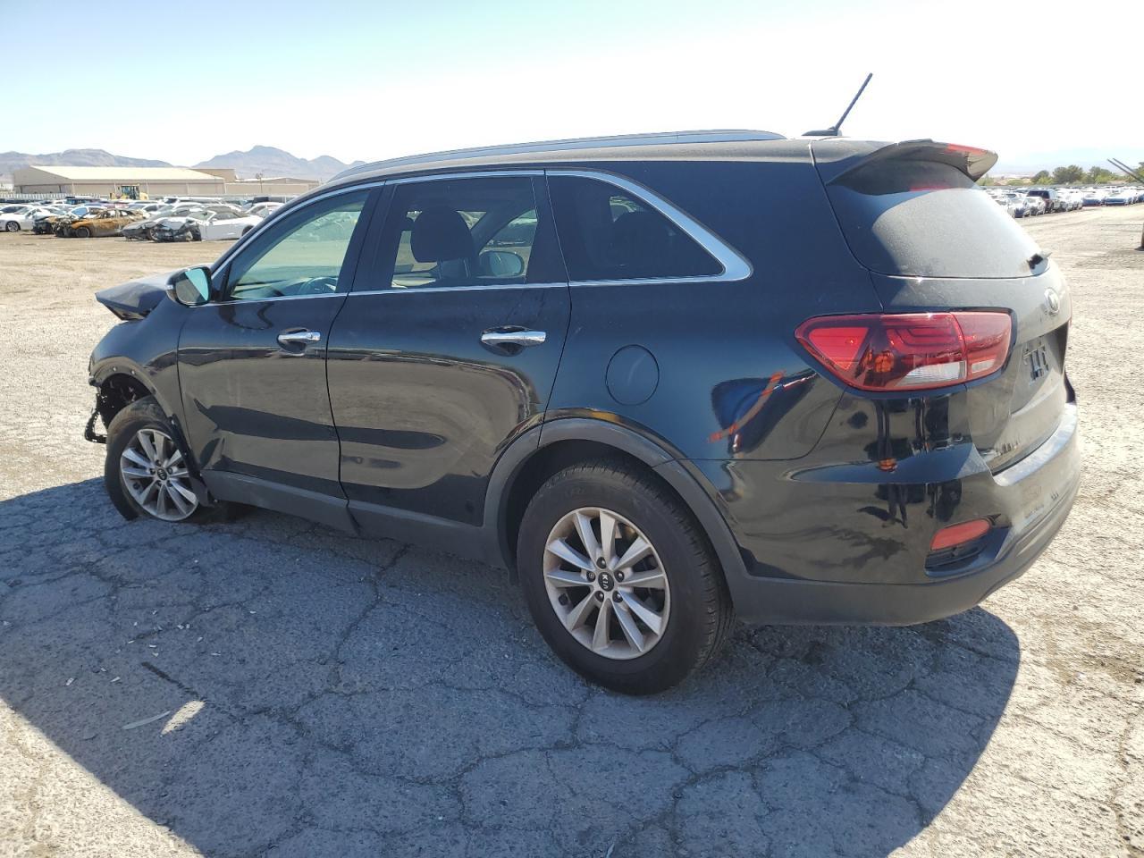 2020 Kia Sorento L - Image 2