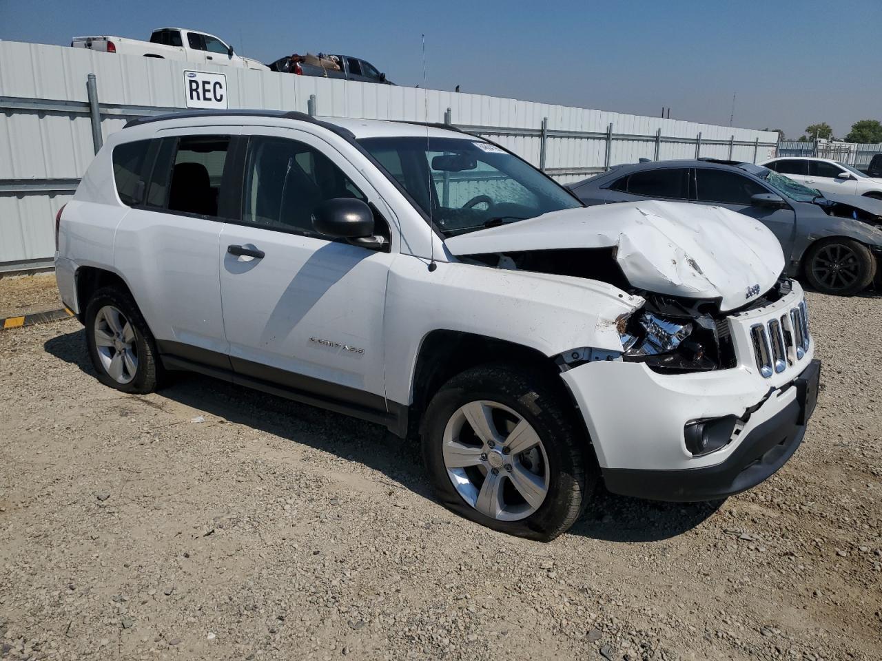 2016 Jeep Compass Sport - Фото 4