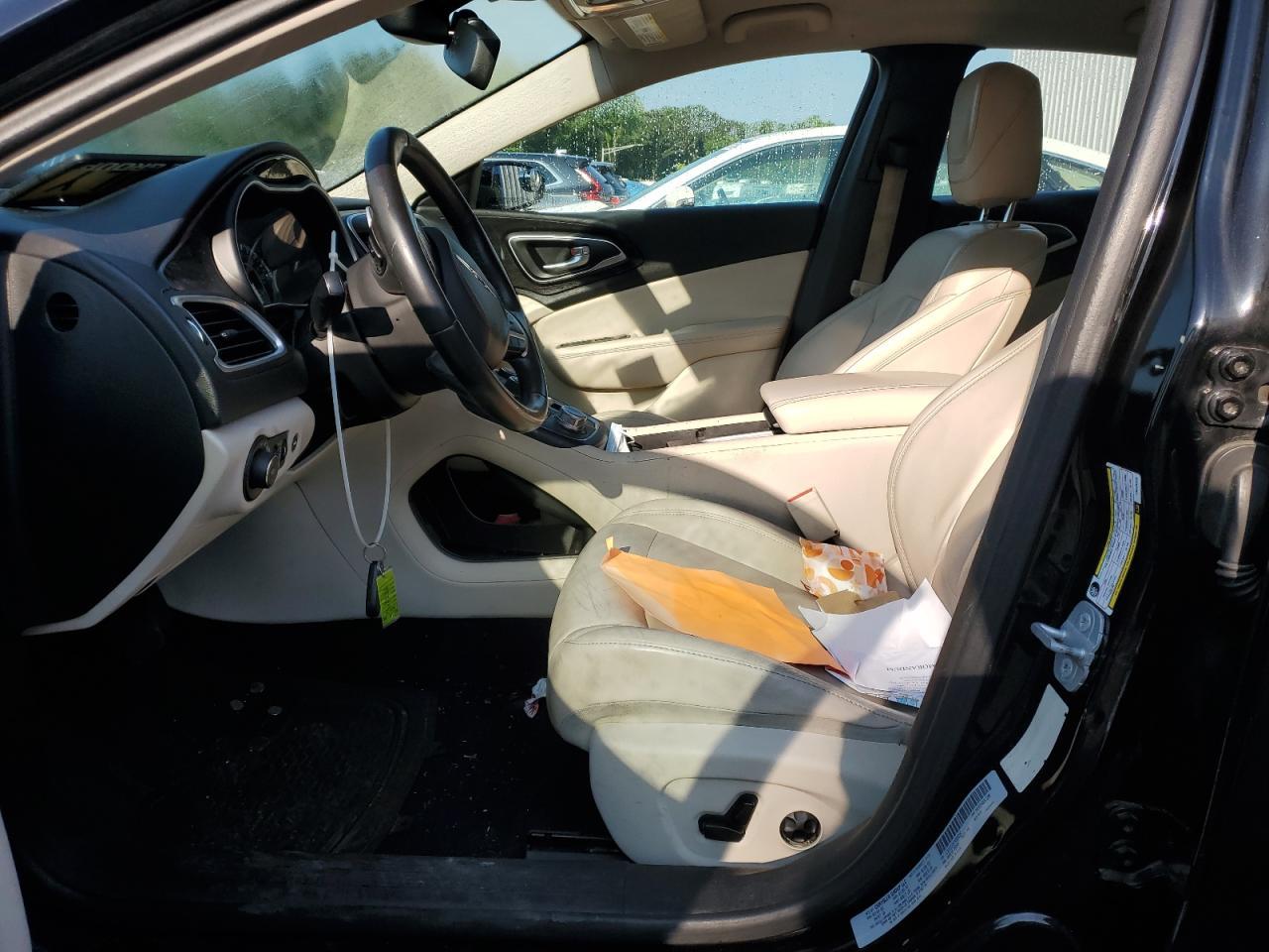 2015 Chrysler 200 C - Image 7