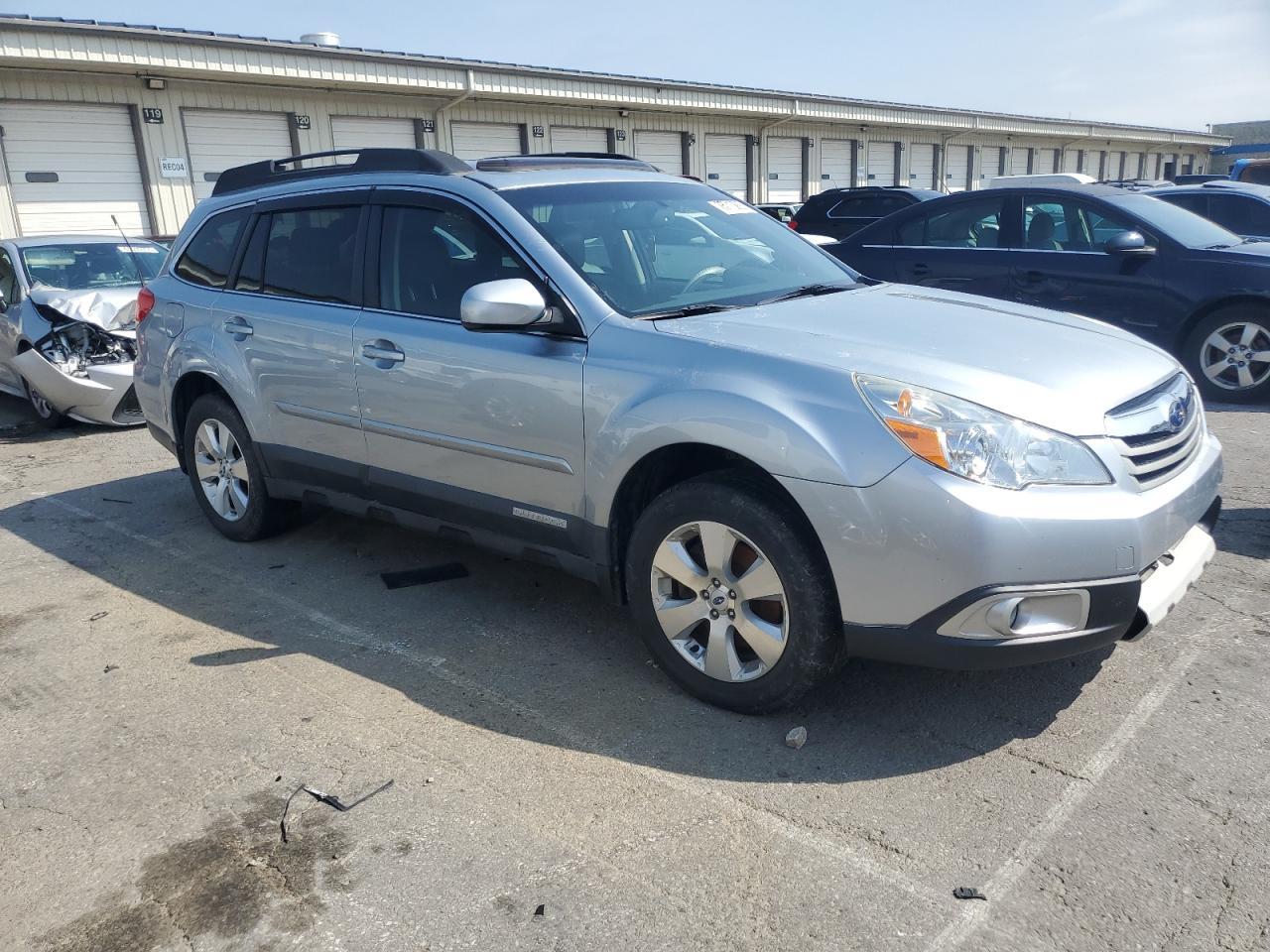 2012 Subaru Outback 3.6R Limited - Image 4