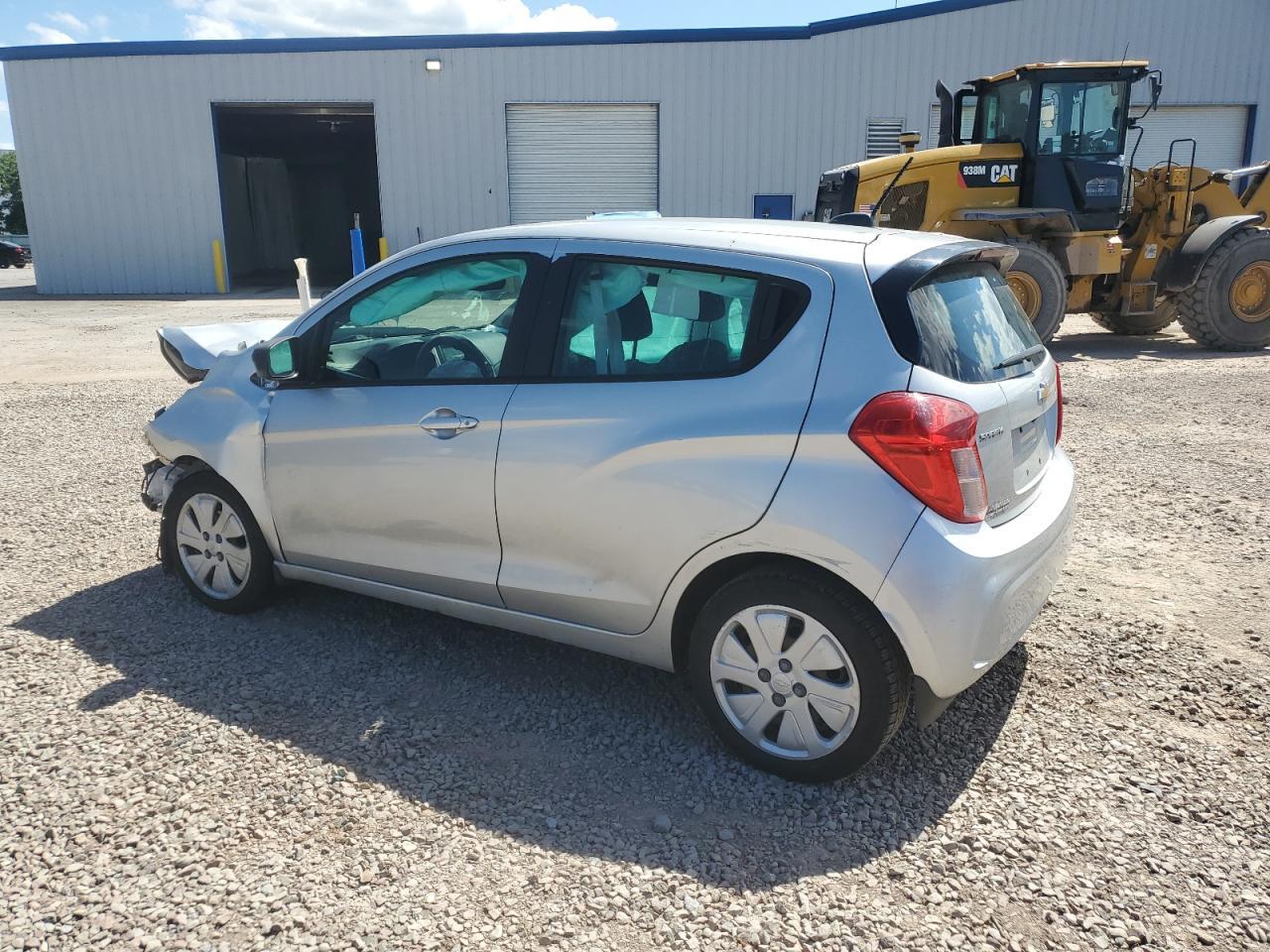 2017 Chevrolet Spark Ls - Фото 2