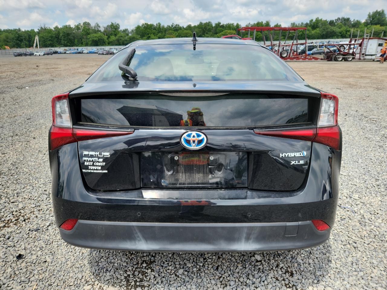2019 Toyota Prius - Image 6