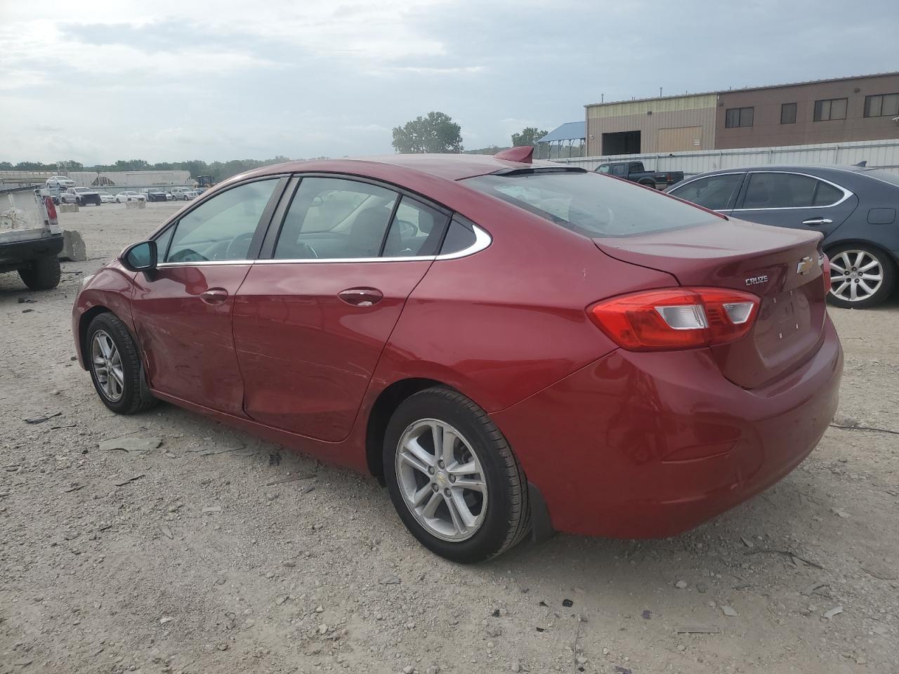 2017 Chevrolet Cruze Lt - Фото 2