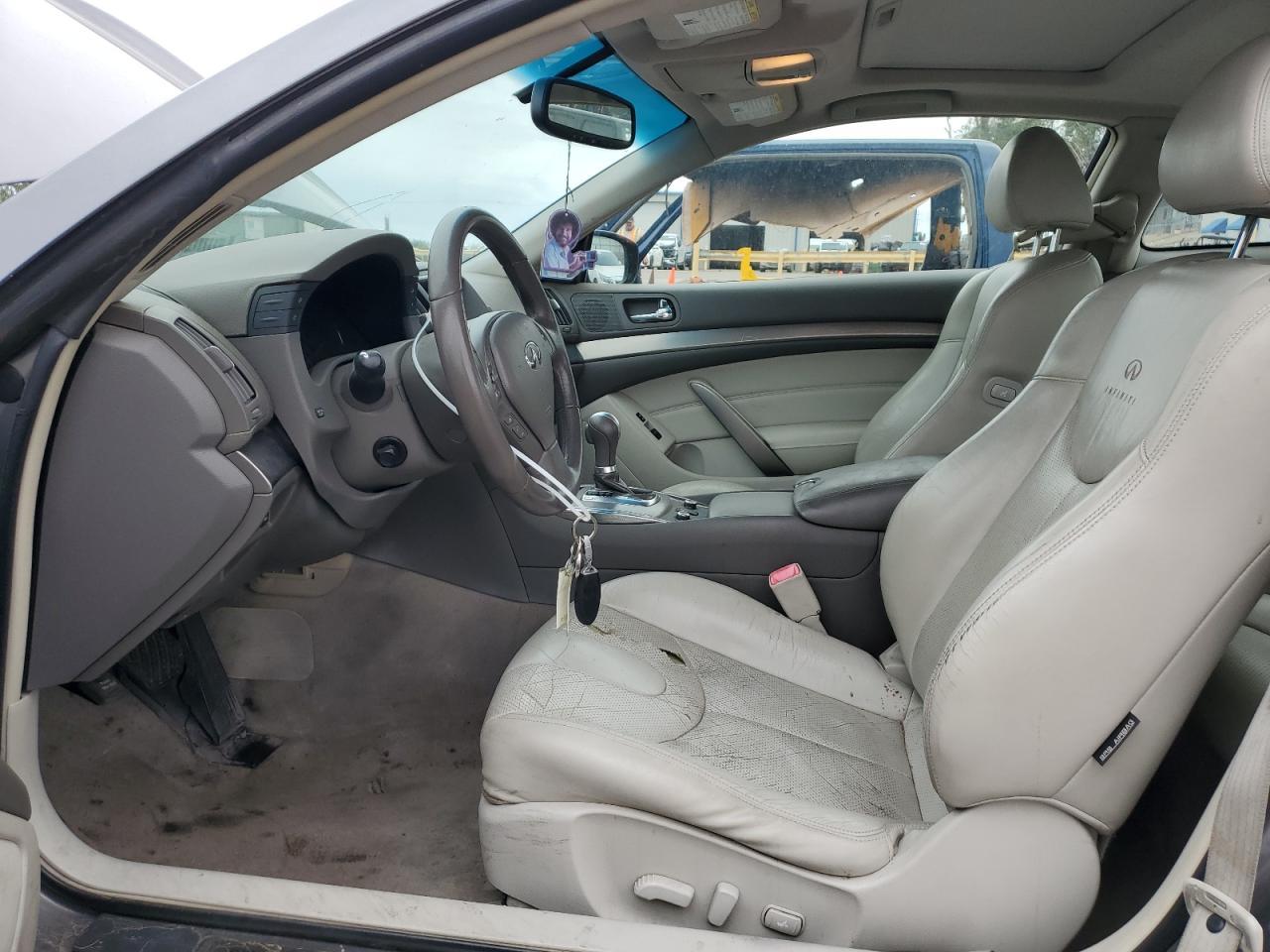 2010 Infiniti G37 - Фото 7