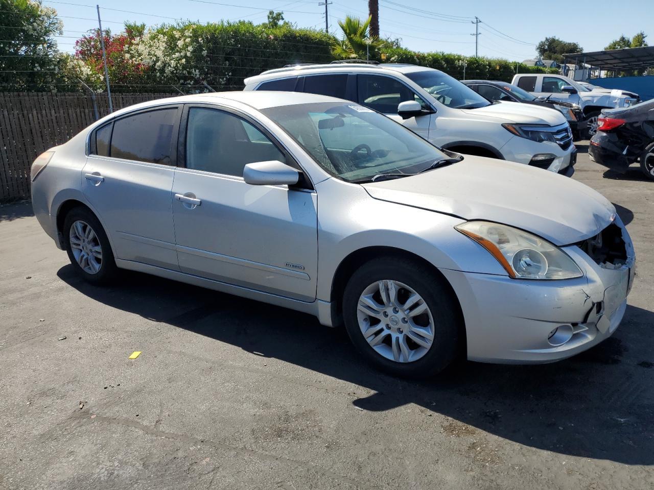 2011 Nissan Altima Hybrid - Фото 4