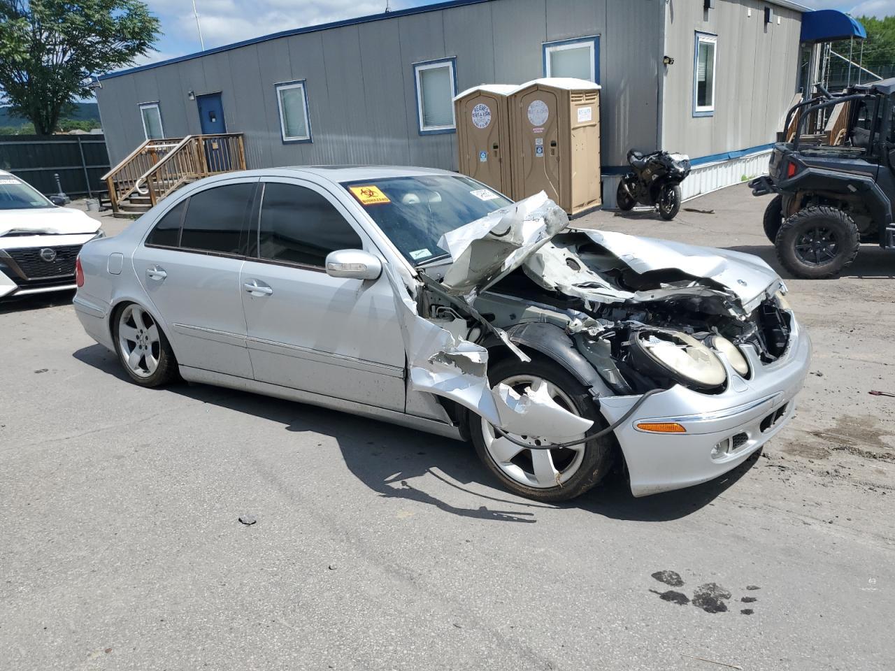 2006 Mercedes-Benz E 500 4Matic - Image 4