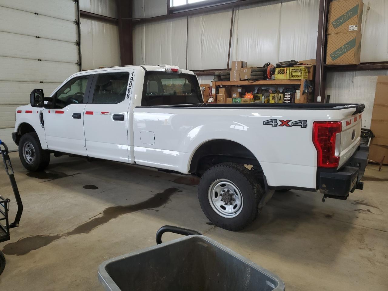 2019 Ford F350 Super Duty - Фото 2