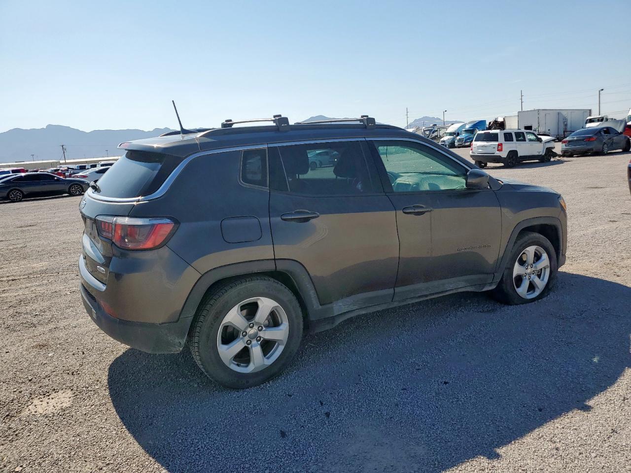 2018 Jeep Compass Latitude - Фото 3