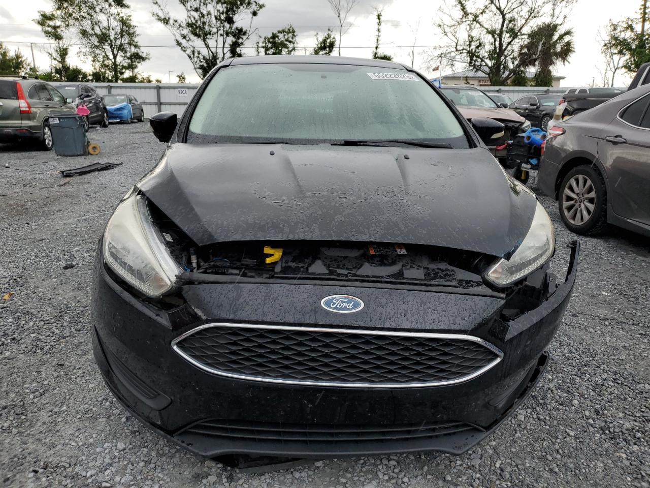 2017 Ford Focus Se - Image 5