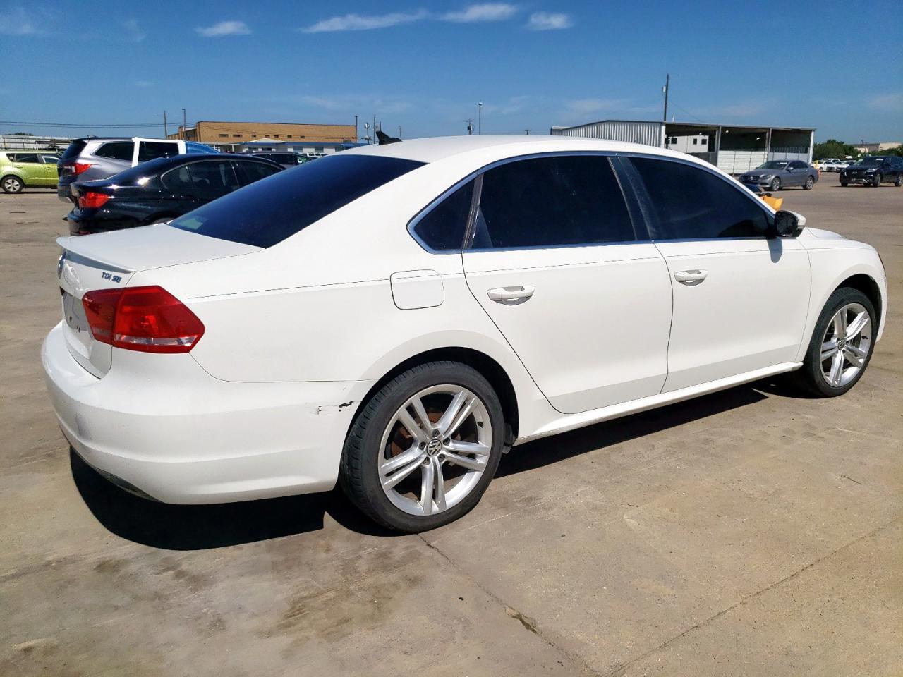 2014 Volkswagen Passat Se - Фото 3