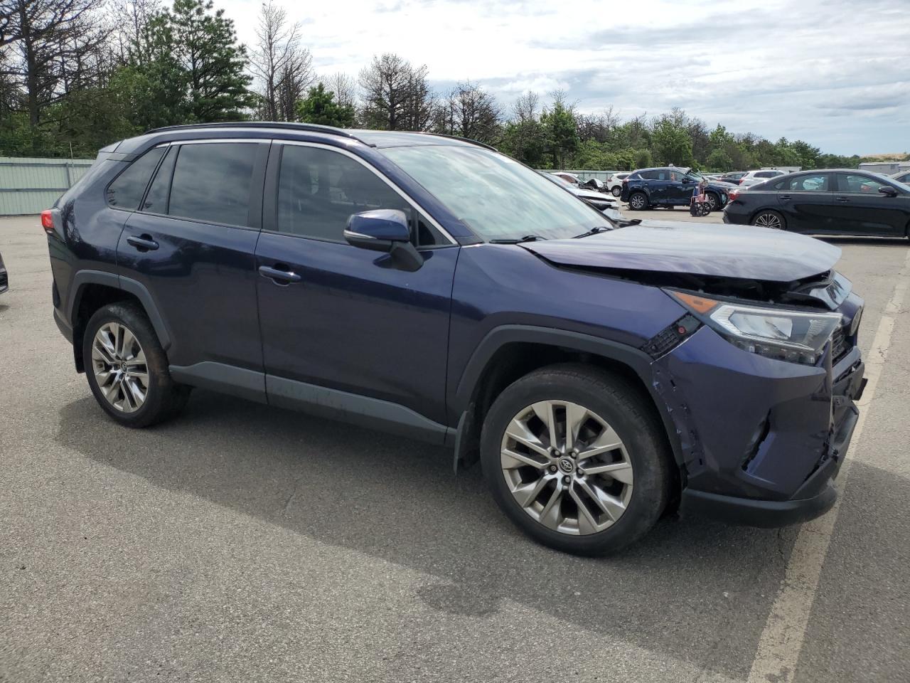 2019 Toyota Rav4 Xle Premium - Image 4