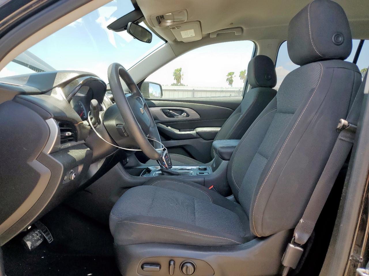 2018 Chevrolet Traverse Ls - Фото 7