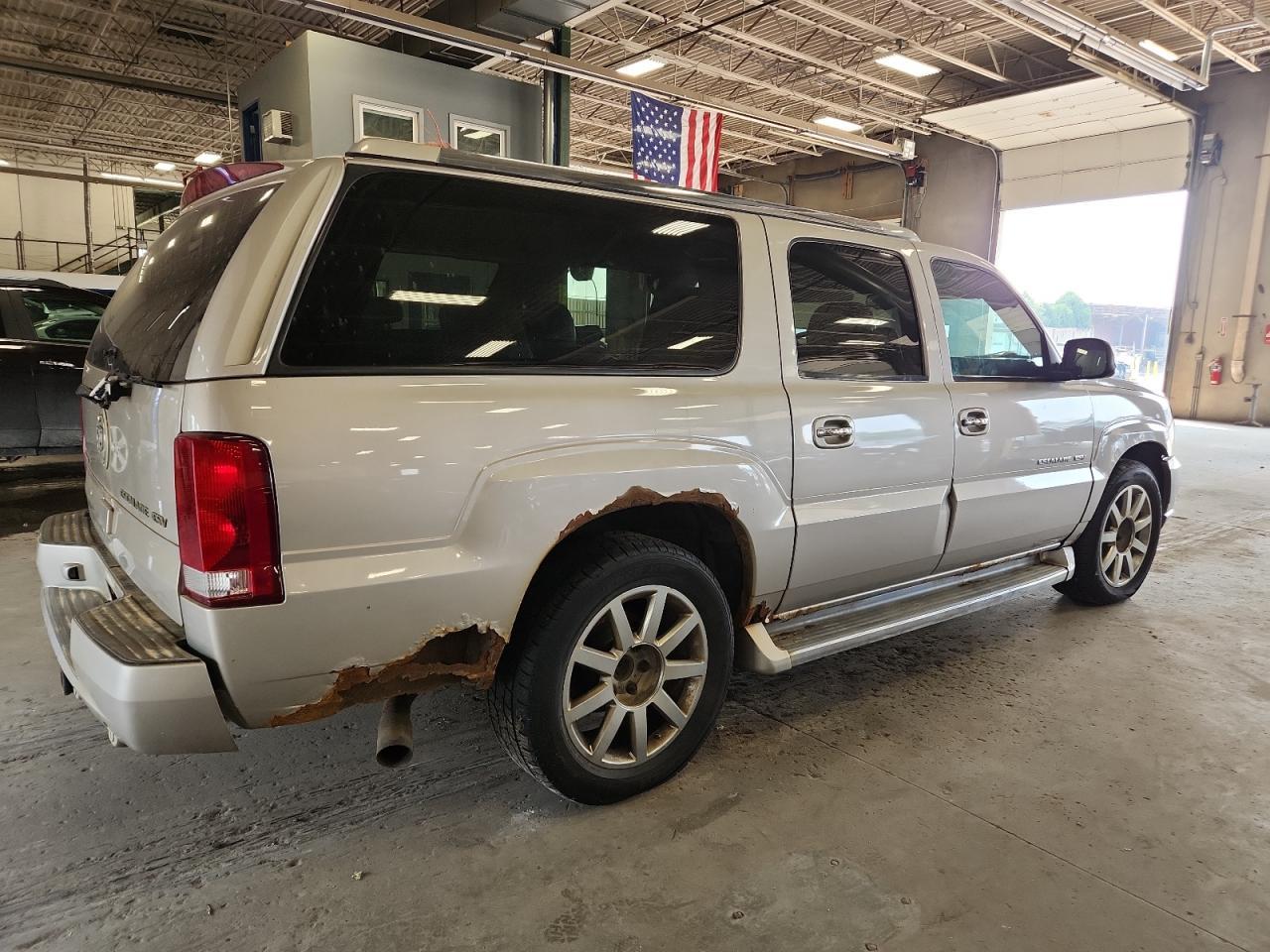 2006 Cadillac Escalade Esv - Image 3