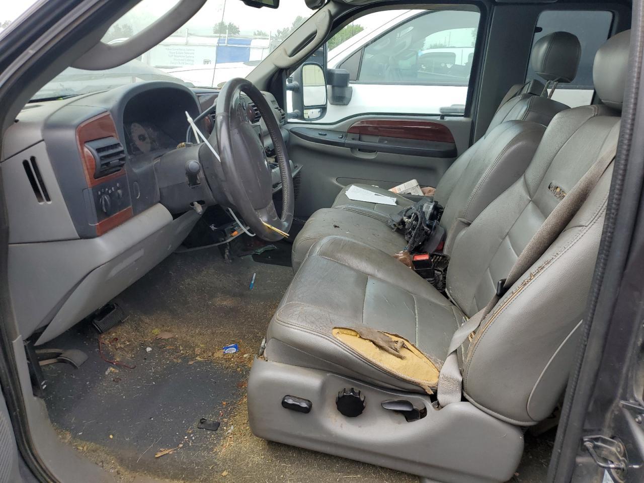 2006 Ford F-250 Lariat Superca - Image 7