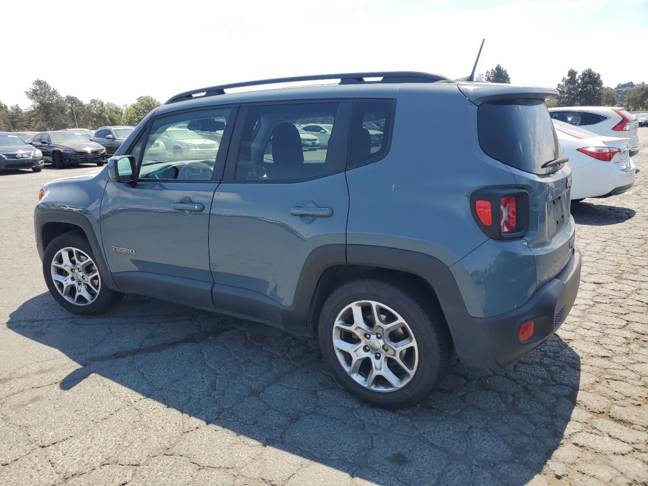 2018 Jeep Renegade Latitude - Фото 2