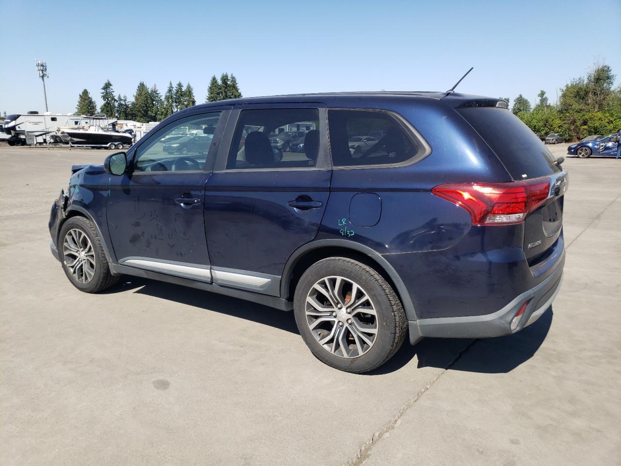 2016 Mitsubishi Outlander Es - Фото 2
