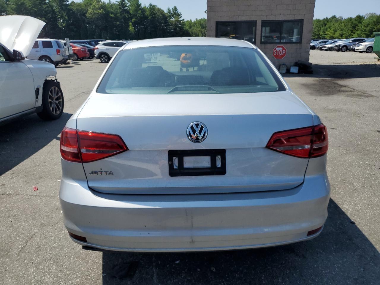 2015 Volkswagen Jetta Base - Image 6