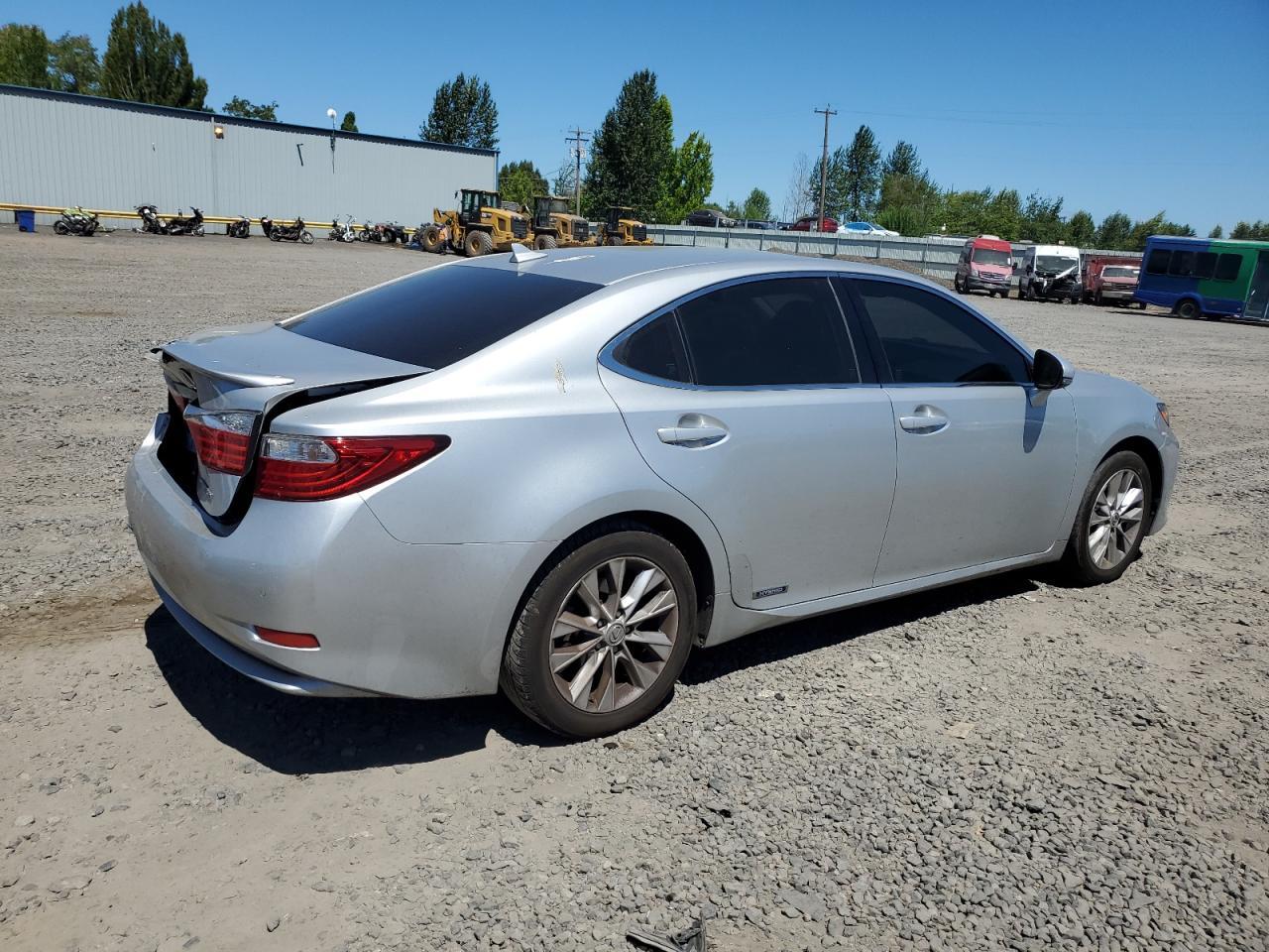 2013 Lexus Es 300H - Фото 3